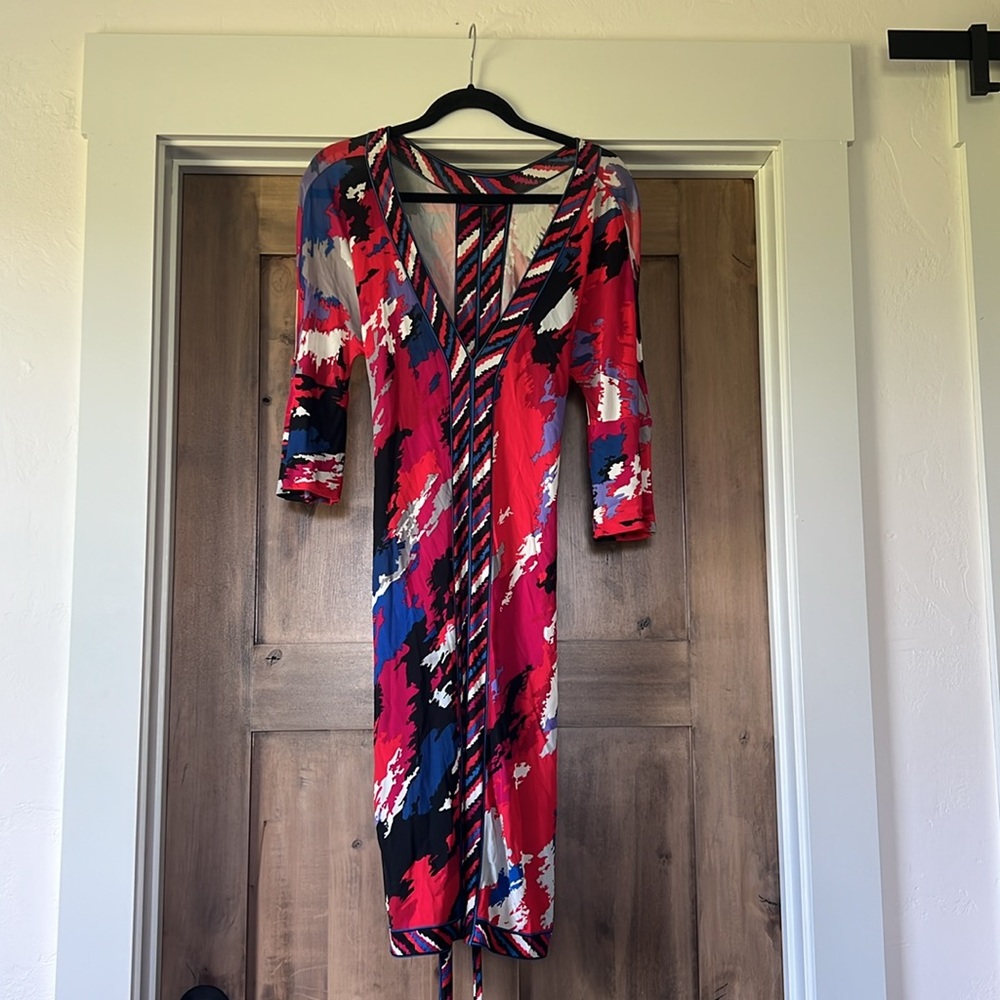 BCBGMaxAzria Red and Blue Abstract Long Sleeve Dress